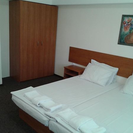Hotel Stroitel Хисаря Экстерьер фото