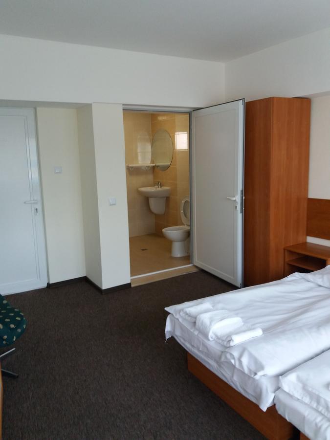 Hotel Stroitel Хисаря Экстерьер фото
