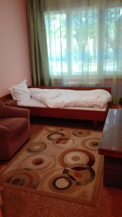 Hotel Stroitel Хисаря Экстерьер фото