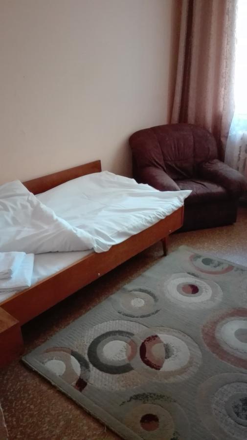 Hotel Stroitel Хисаря Экстерьер фото