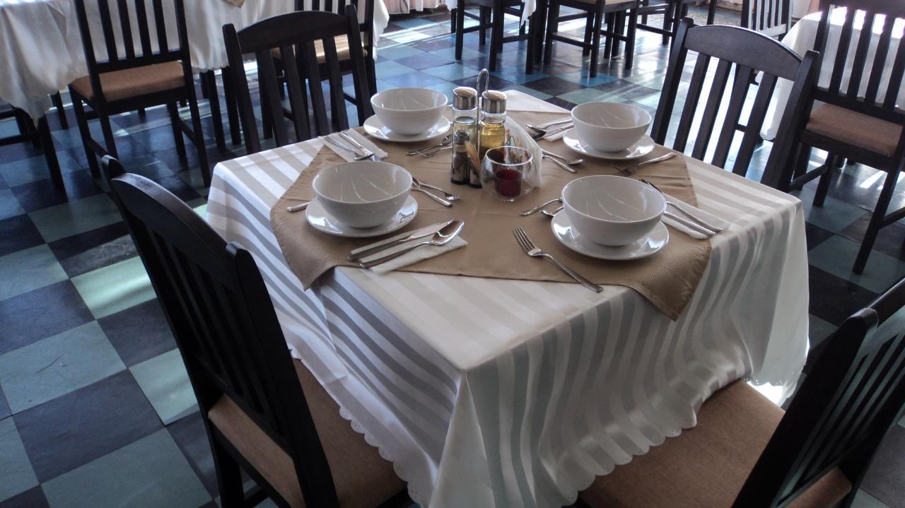 Hotel Stroitel Хисаря Экстерьер фото